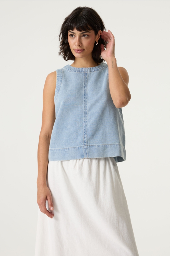 Garcia blauwe dames top | Model vooraanzicht