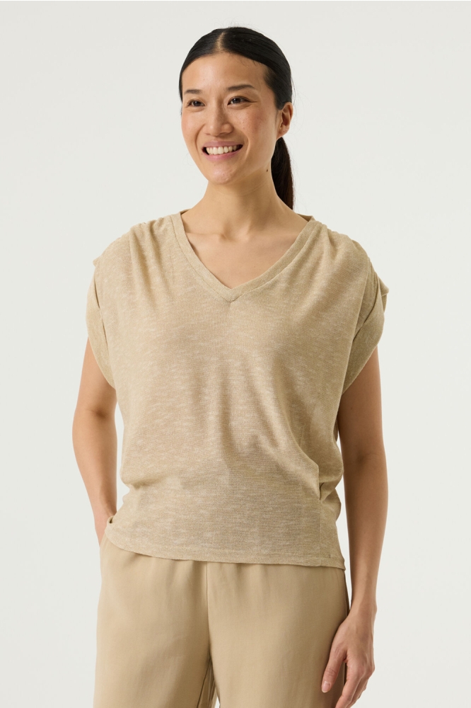 Garcia beige dames t-shirt | Model vooraanzicht