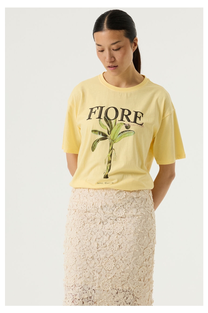 Garcia gele dames t-shirt | Model vooraanzicht