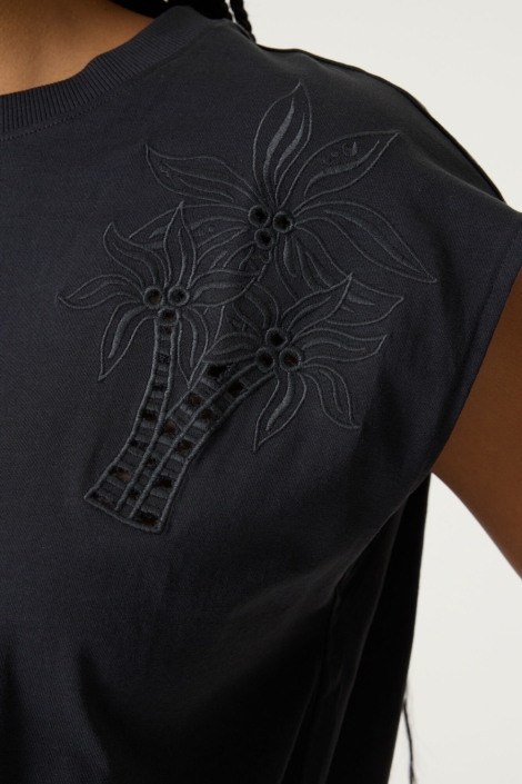 Garcia grijze dames t-shirt | Close up