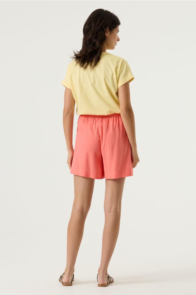 Garcia gele dames t-shirt | Model achteraanzicht