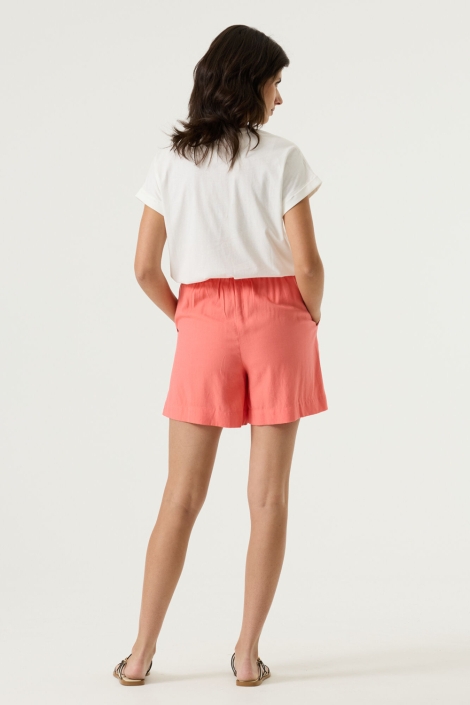 Garcia witte dames t-shirt | Model achteraanzicht