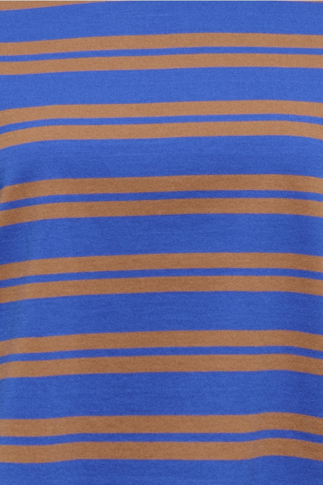 Only blauwe dames t-shirt | Close up