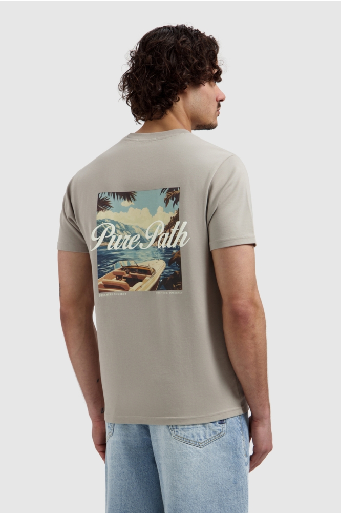 Pure Path taupe heren t-shirt | Model achteraanzicht