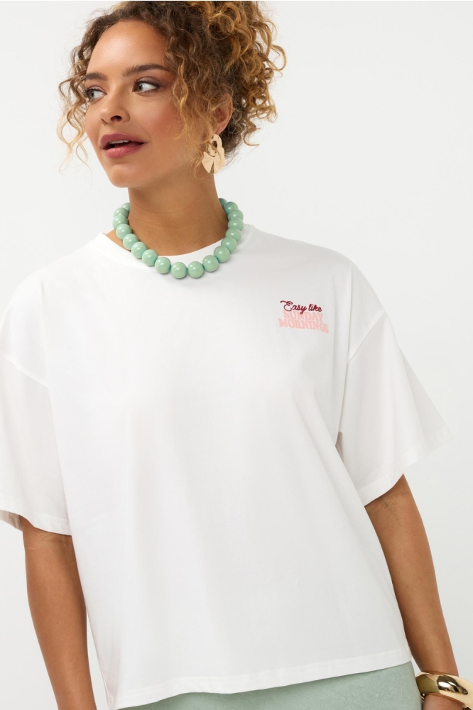 Ydence witte dames t-shirt | Model vooraanzicht