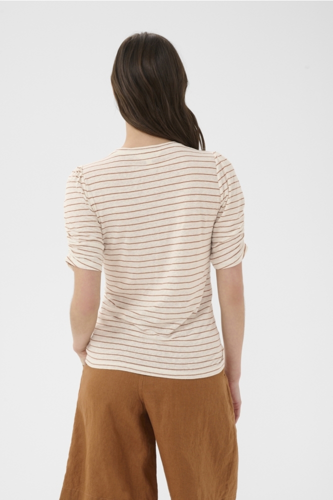 Part Two ecru dames t-shirt | Model achteraanzicht