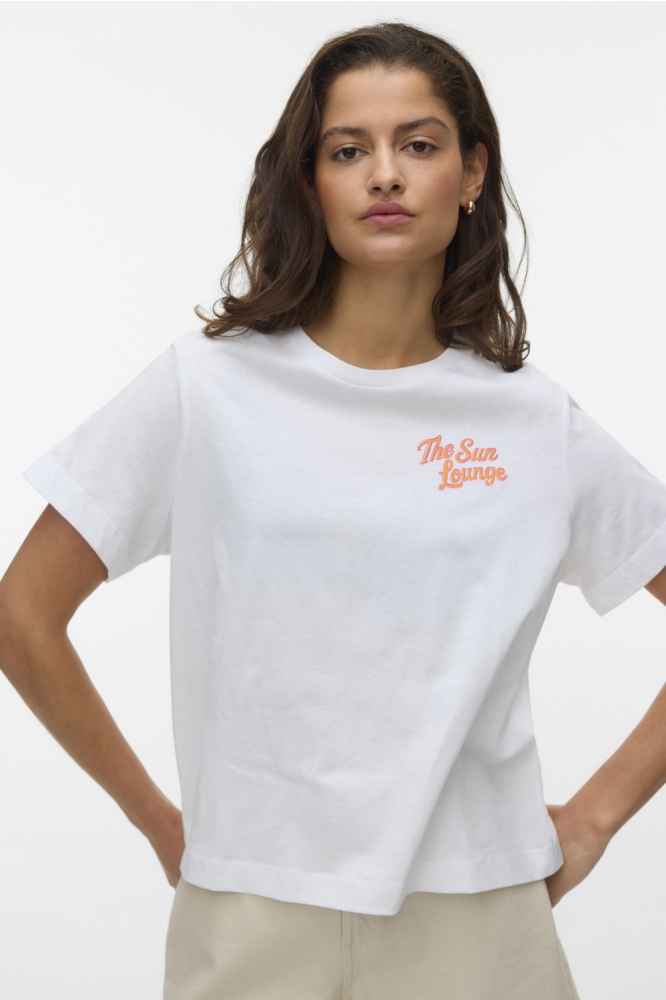 Vero Moda witte dames t-shirt | Model vooraanzicht