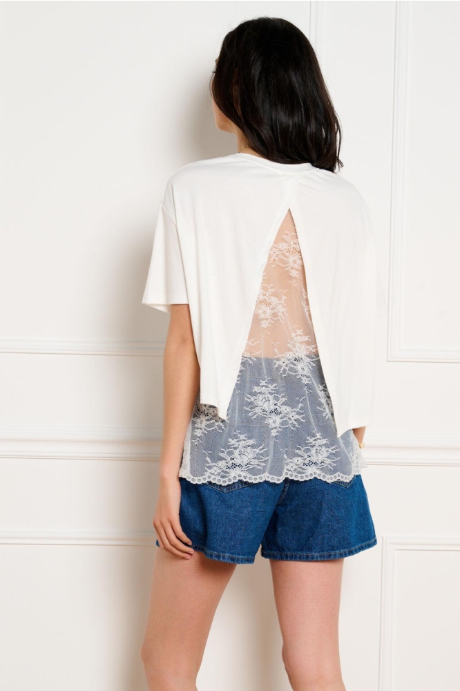 LolaLiza witte dames t-shirt | Model achteraanzicht