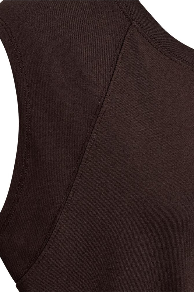 Freequent bruine dames top | Close up