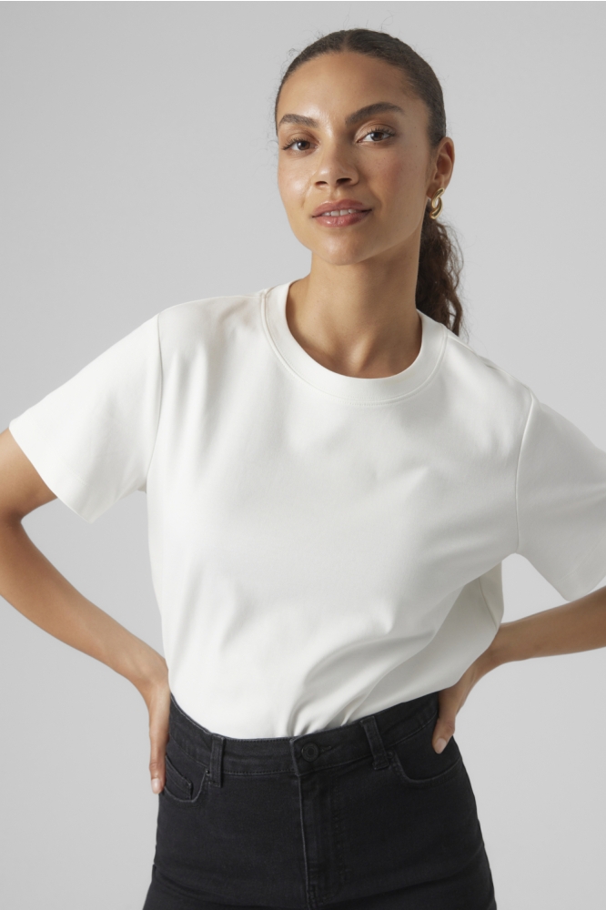 Vero Moda witte dames t-shirt | Model vooraanzicht