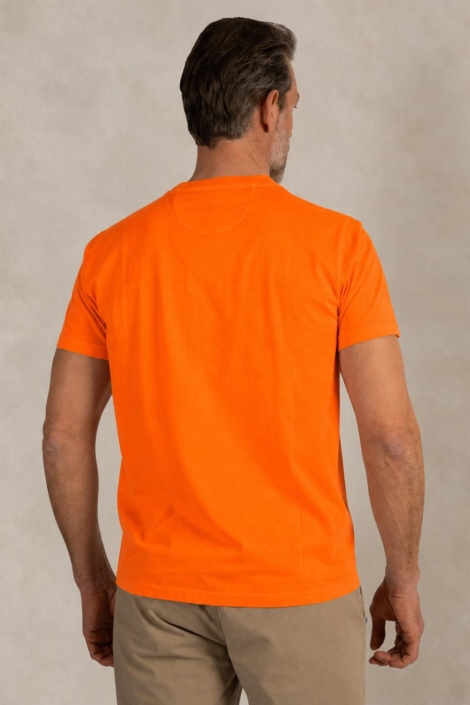 NZA oranje heren t-shirt | Model achteraanzicht