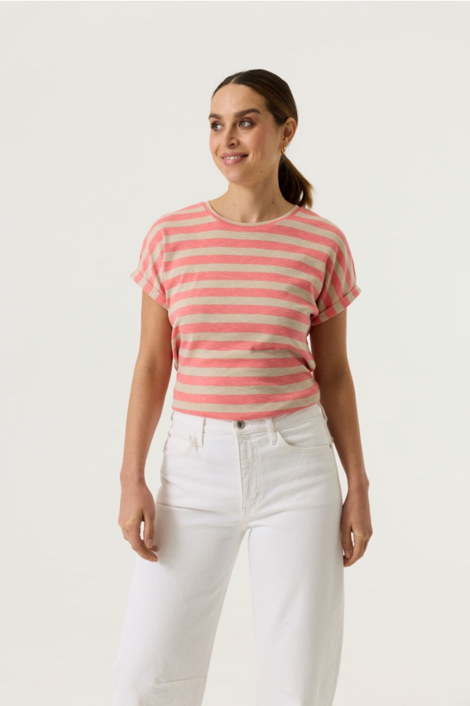 Garcia roze dames t-shirt | Model vooraanzicht