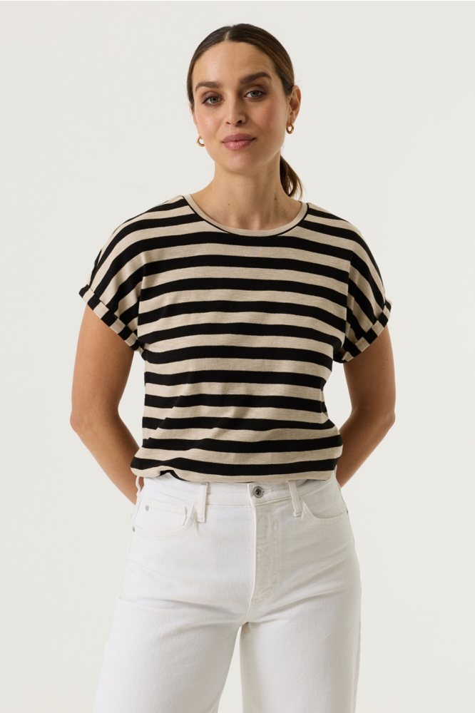 Garcia zwarte dames t-shirt | Model vooraanzicht