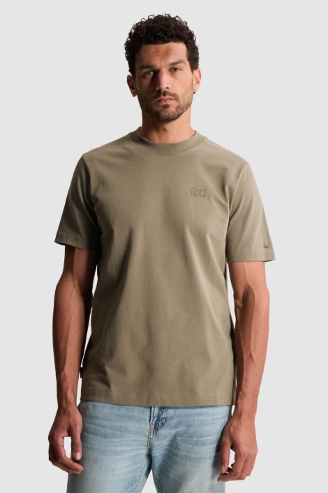 Cast Iron groene heren t-shirt | Model vooraanzicht