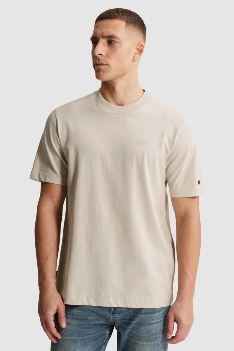 Cast Iron beige heren t-shirt | Model vooraanzicht