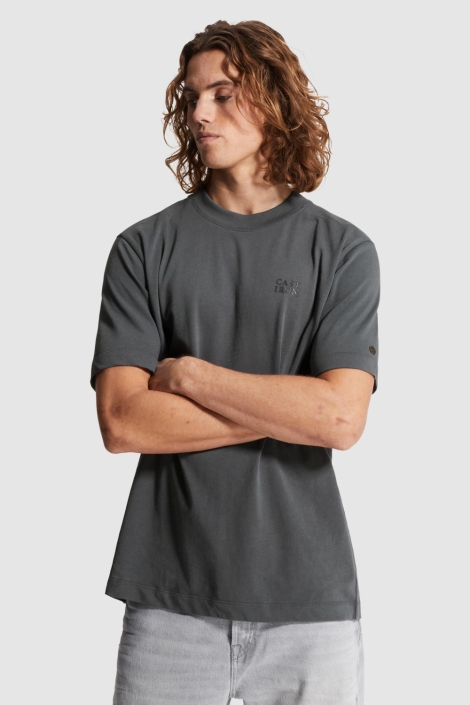 Cast Iron grijze heren t-shirt | Model vooraanzicht