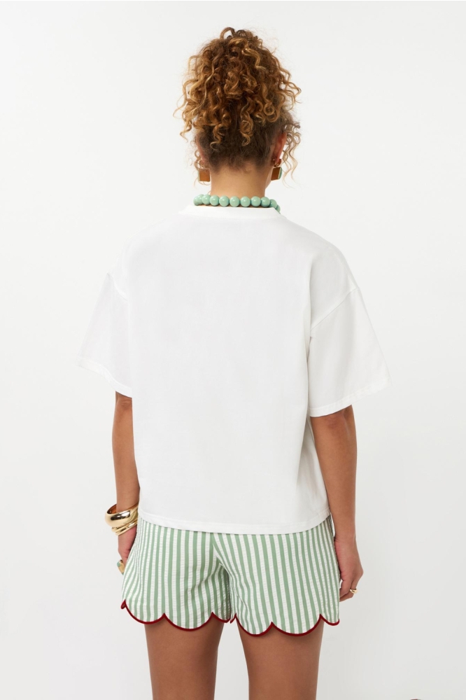 Ydence witte dames t-shirt | Model achteraanzicht