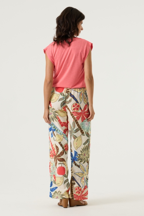 Garcia roze dames t-shirt | Model achteraanzicht
