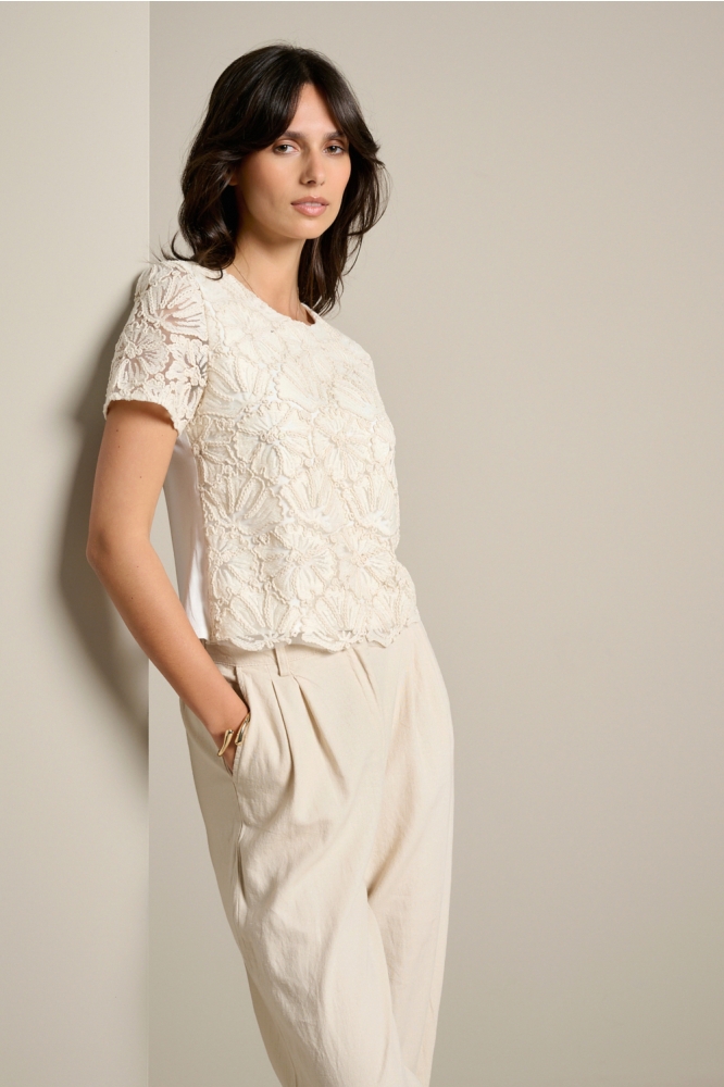 LolaLiza beige dames t-shirt | Model zijaanzicht