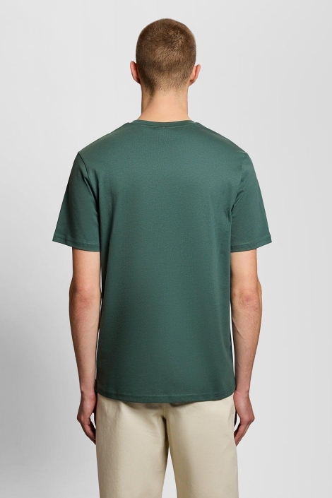 Lyle & Scott groene heren t-shirt | Model achteraanzicht