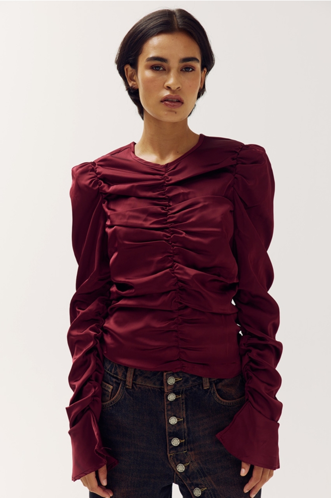 Harper & Yve rode dames t-shirt | Model vooraanzicht