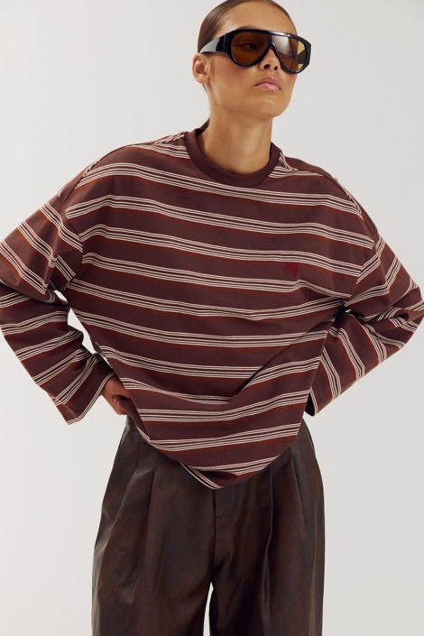 Harper & Yve bruine dames t-shirt | Model vooraanzicht