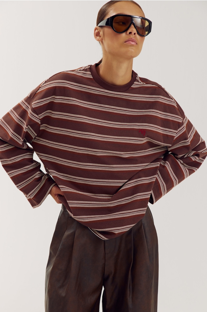 Harper & Yve bruine dames t-shirt | Model vooraanzicht