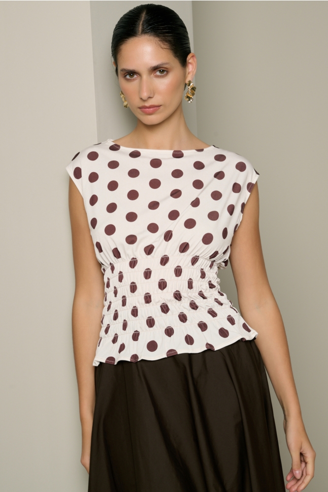 LolaLiza beige dames top | Model vooraanzicht