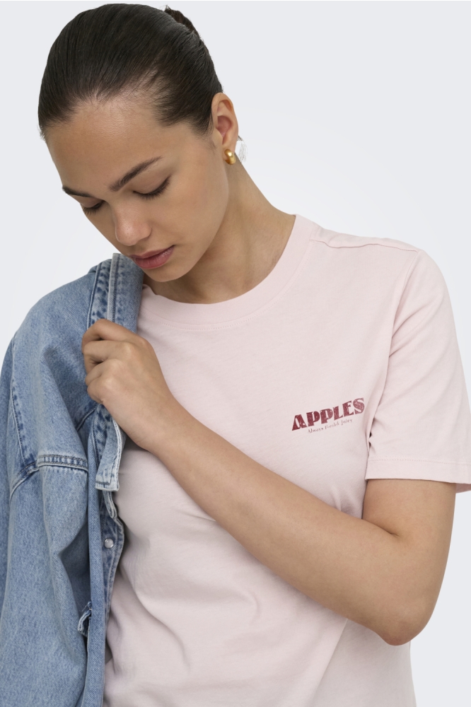 Only roze dames t-shirt | Model vooraanzicht