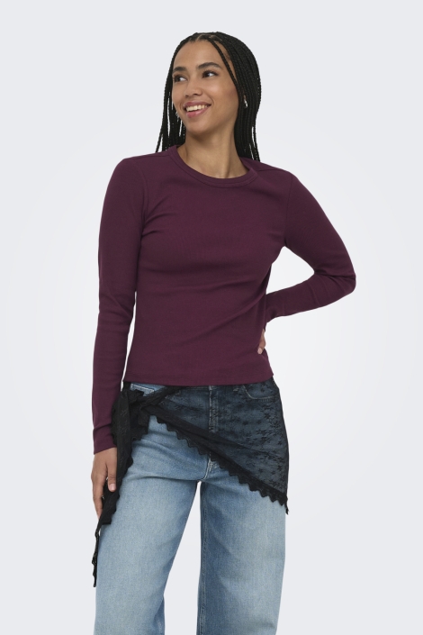 Only bordeaux dames t-shirt | Model vooraanzicht