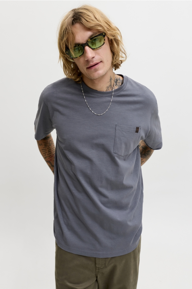 Jack & Jones blauwe heren t-shirt | Model vooraanzicht