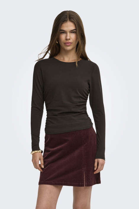 Only bruine dames t-shirt | Model vooraanzicht