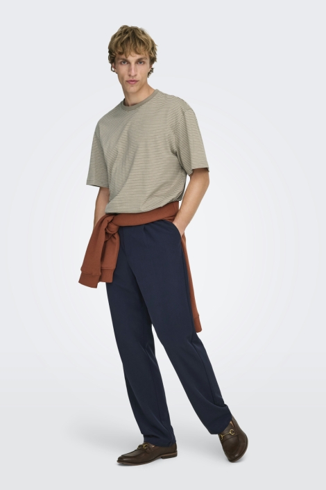 Only & Sons taupe heren t-shirt | Model