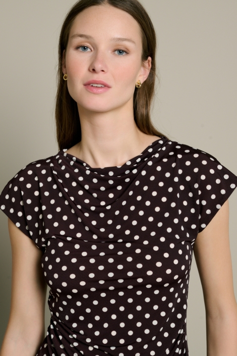 LolaLiza bruine dames t-shirt | Close up