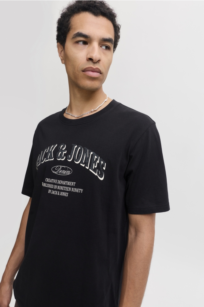 Jack & Jones zwarte heren t-shirt | Model vooraanzicht