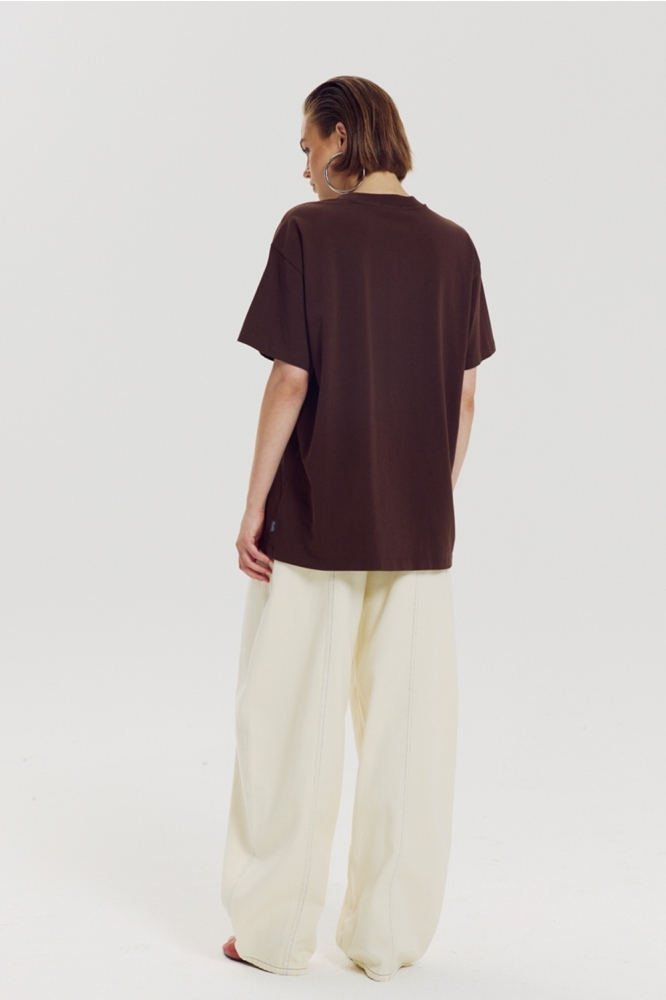 Harper & Yve bruine dames t-shirt | Model