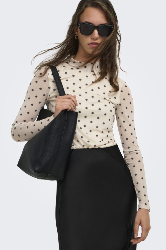 Only beige dames top | Model vooraanzicht