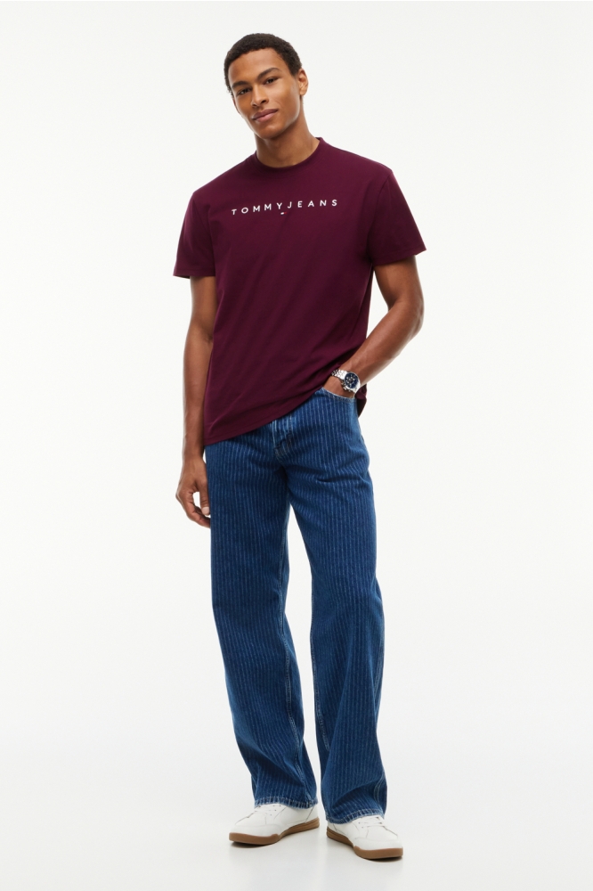 Tommy Jeans bordeaux heren t-shirt | Model