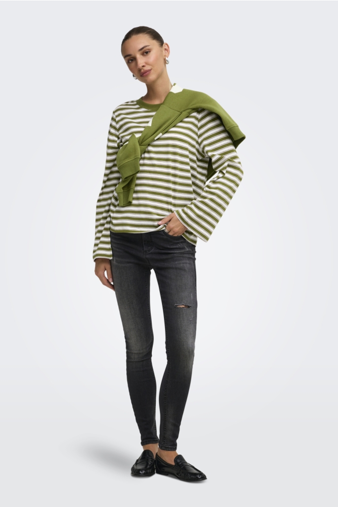 Only groene dames t-shirt | Model