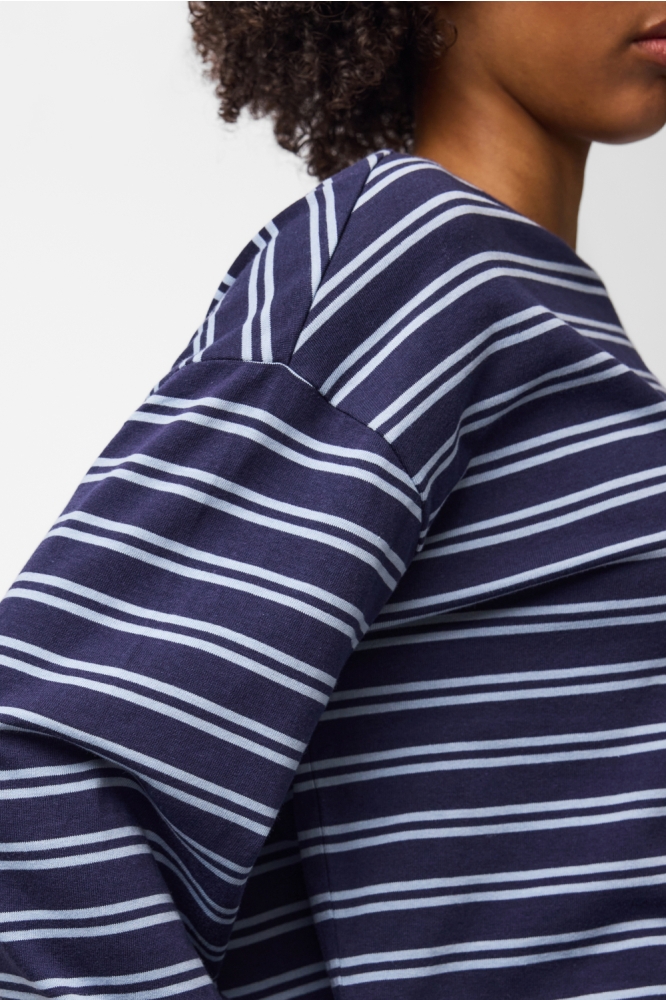 Pieces blauwe dames t-shirt | Close up