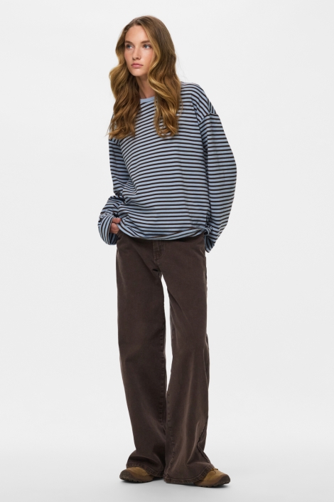 Pieces blauwe dames t-shirt | Model