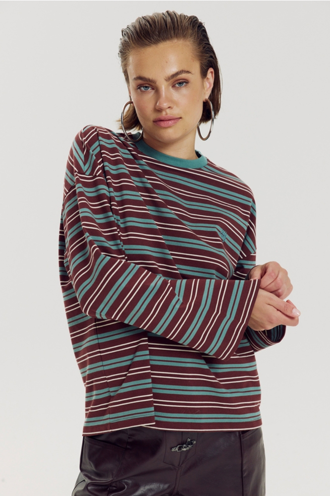 Harper & Yve bruine dames t-shirt | Model vooraanzicht