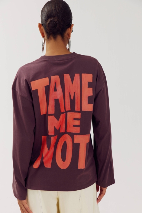 Harper & Yve paarse dames t-shirt | Model achteraanzicht