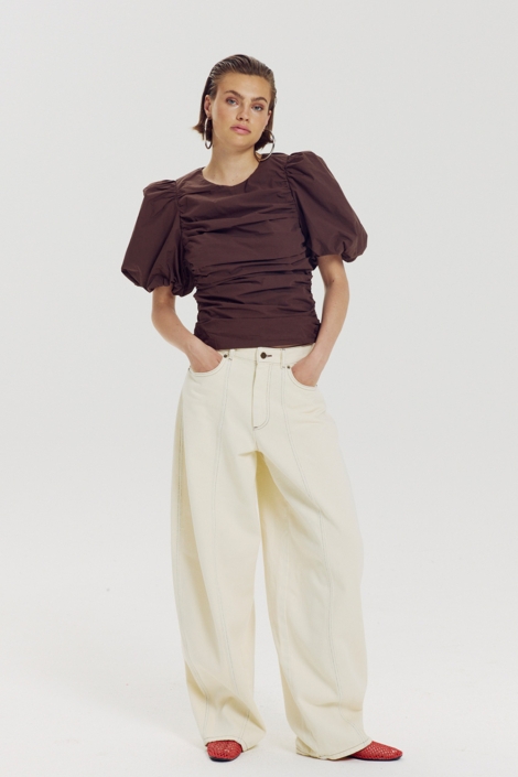 Harper & Yve bruine dames t-shirt | Model