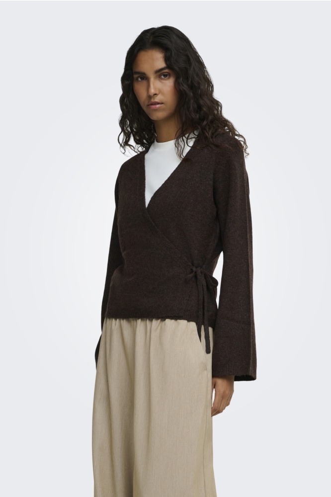 Jacqueline de Yong bruine dames vest | Model zijaanzicht