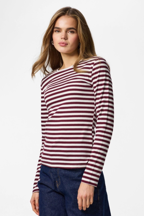 Pieces bordeaux dames t-shirt | Model