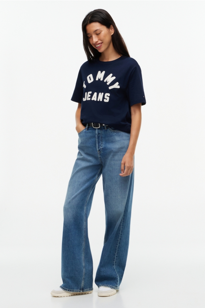 Tommy Jeans blauwe dames t-shirt | Model