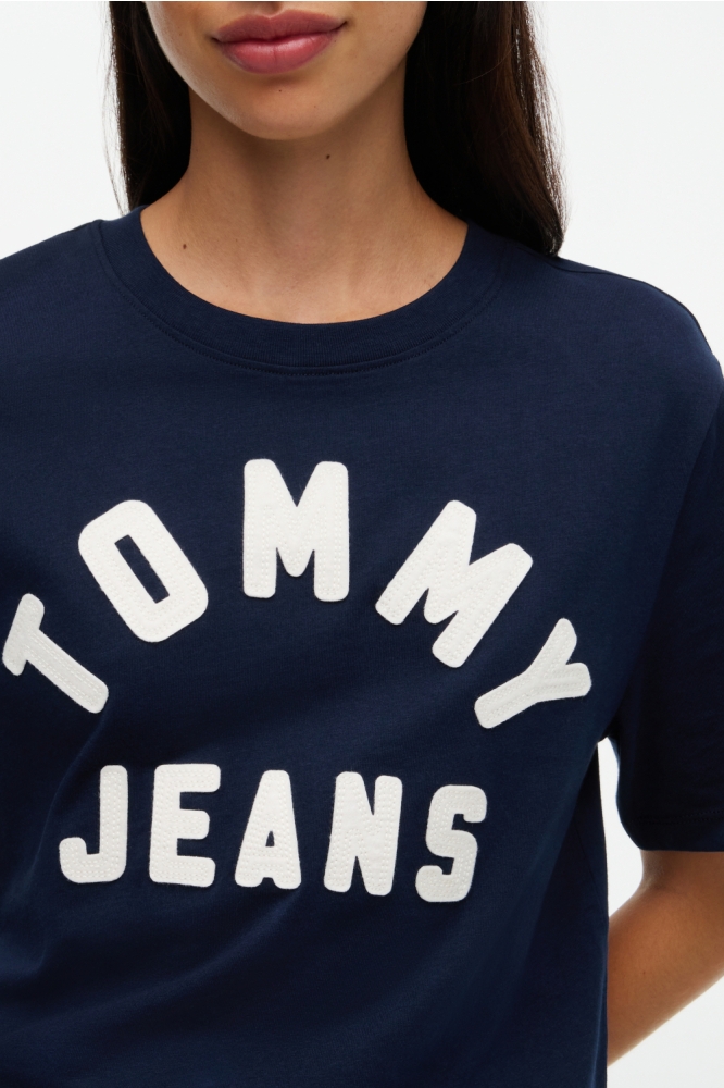 Tommy Jeans blauwe dames t-shirt | Close up