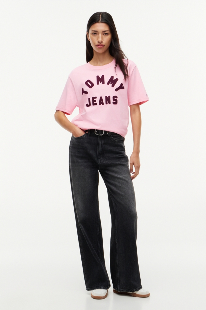 Tommy Jeans roze dames t-shirt | Model