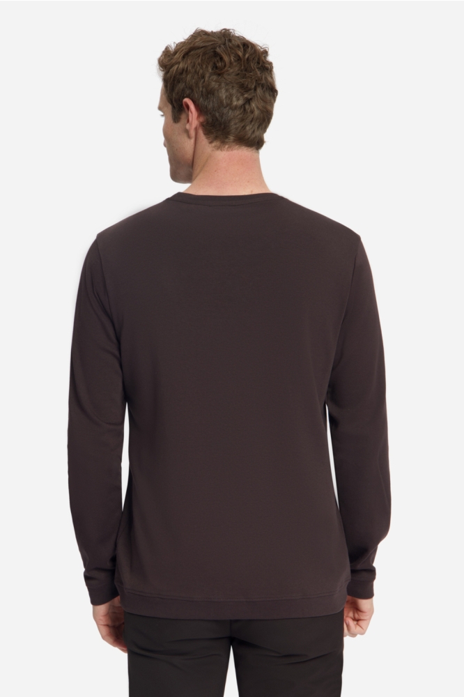 NO-EXCESS bruine heren sweater | Model achteraanzicht